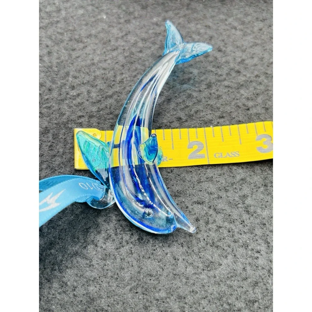 SeaWorld 2010 Blown Blue Swirl Glass Orca  Dolphin Ornament in box New
